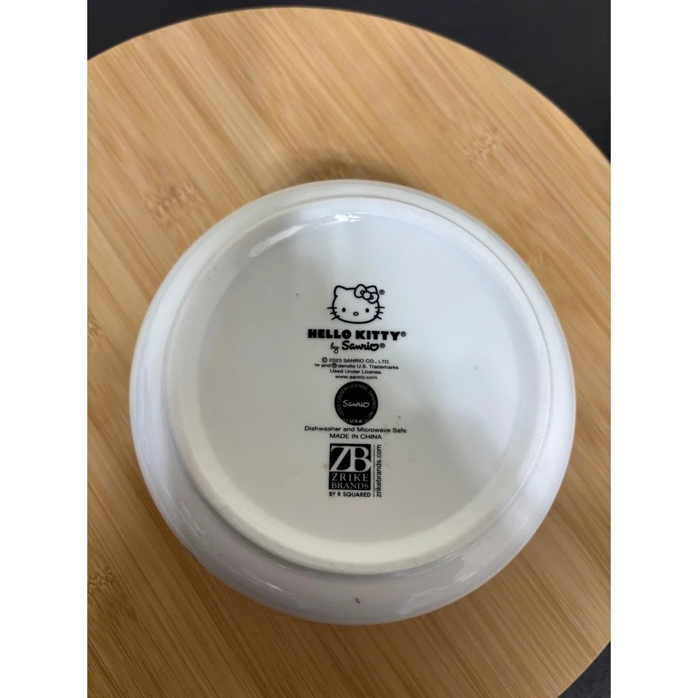 Hello Kitty Round Ceramic Storage Bowl Pressure‎ Vented Lid Sanrio Kitchenware